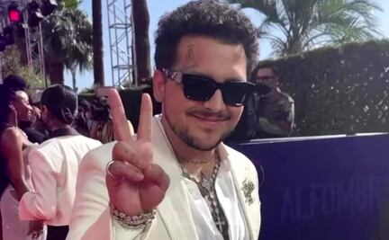 Latin AMAs 2022: Christian Nodal se roba la noche con sus looks