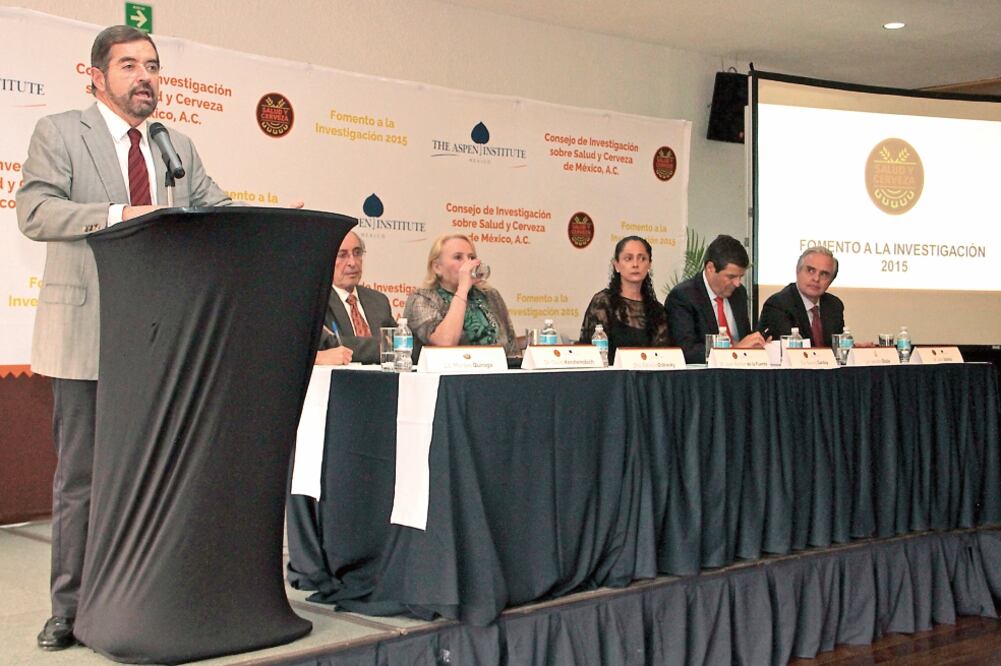 Juan Ramón de la Fuente asegura que el modelo de colaboración entre empresas y academias debe replicarse (ESPECIAL)