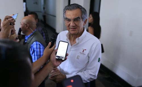 Américo Villarreal pide a colaboradores determinar si participarán en elecciones de 2027; "es momento de definirse", dice