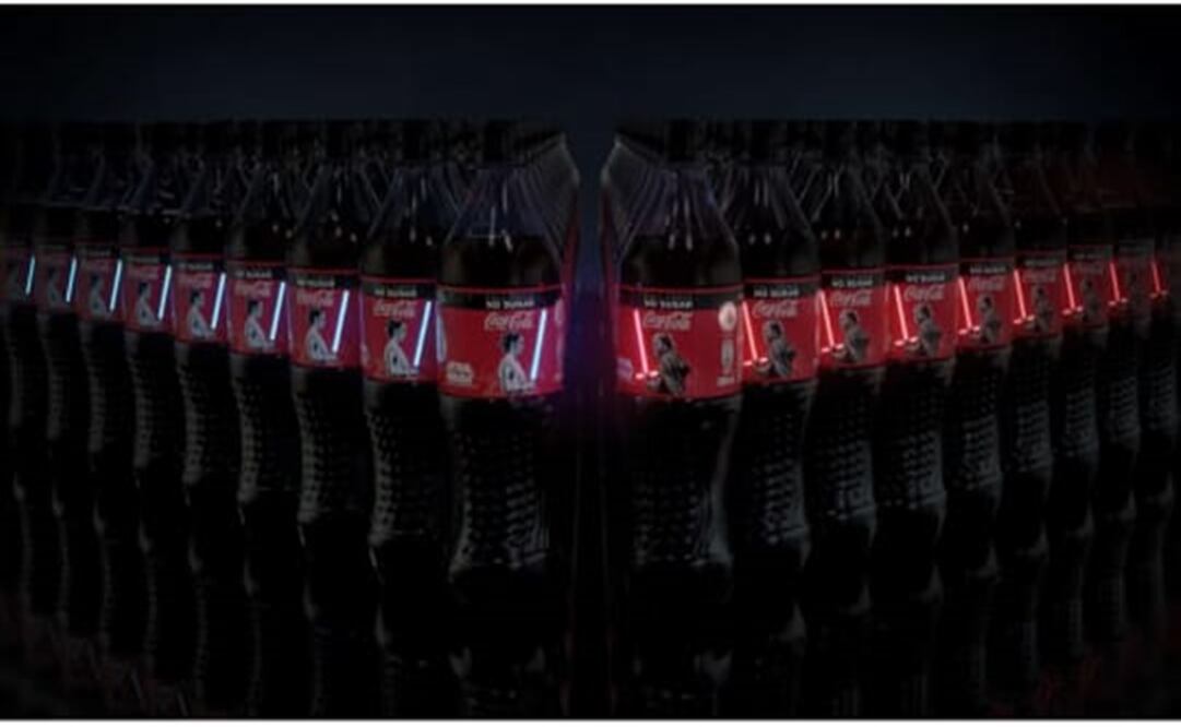 Coca Cola sacó en Singapur botellas coleccionables con motivo de la nueva película "The Rise of Skywalker". Foto: captura de video