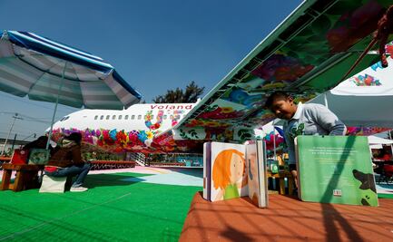 Avión biblioteca aterriza en Iztapalapa