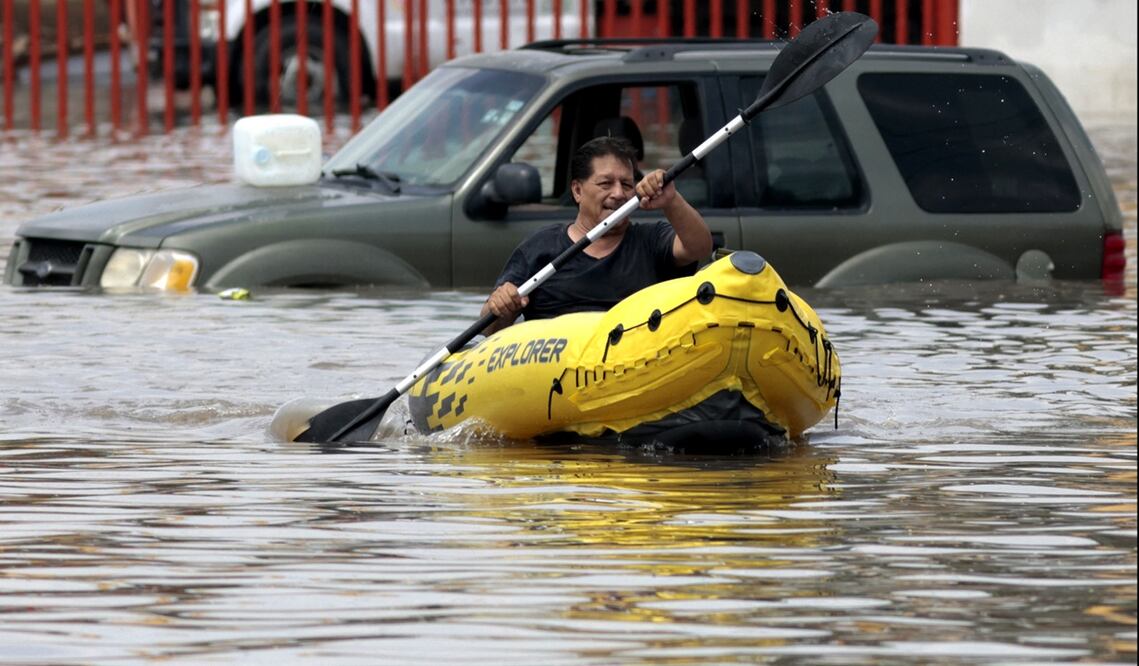 Lluvias provocaron el desbordamiento del río Arroyo Seco en Tlajomulco de Zúñiga, Jalisco, el 9 de septiembre de 2025. Foto: AFP