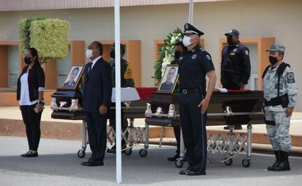 Realizan homenaje a policías asesinados en ataque a alcaldesa de Pilcaya, Guerrero