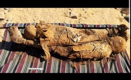 Hallan en Egipto tumba con momias del periodo grecorromano