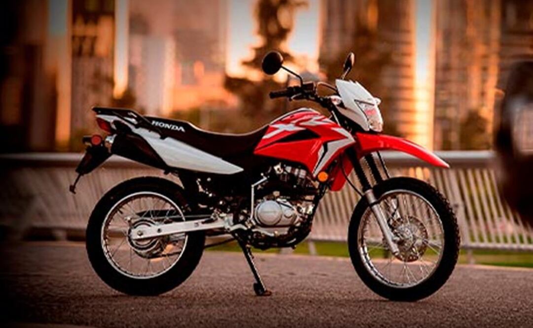 A revisión varias motocicletas Honda de 2023 y 2024. Foto: Honda