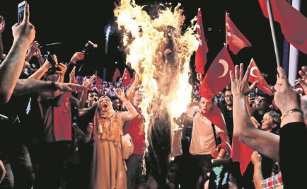 Turquía destituye a más de 540 jueces y fiscales por vínculos con intento de golpe