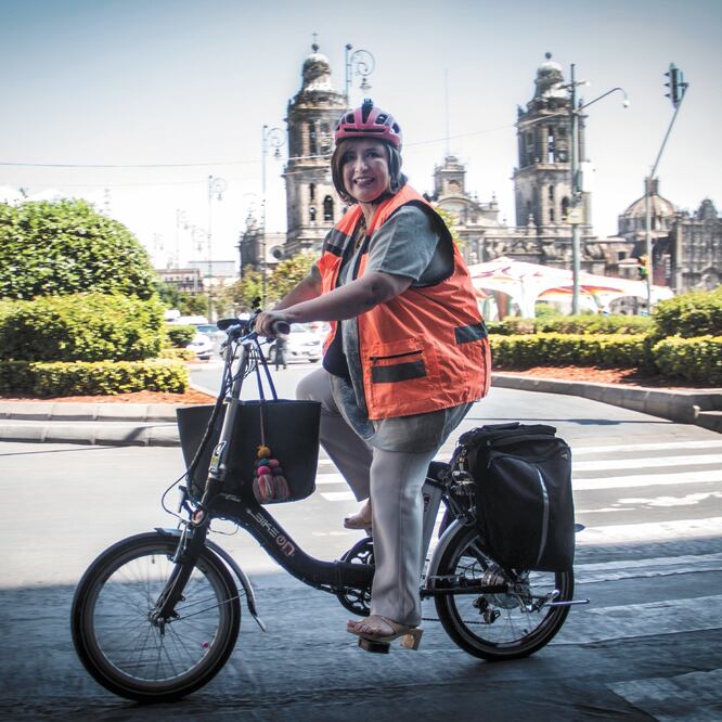 La senadora Xóchitl Gálvez afirma que, como usuaria del servicio de préstamo de bicicletas, la Semovi está transgrediendo sus derechos. ARCHIVO EL UNIVERSAL