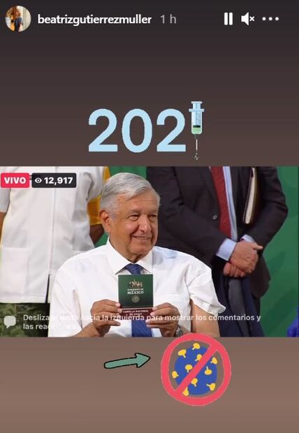 “Con todo y cartilla”: Beatriz Gutiérrez Müller celebra vacunación de AMLO contra Covid-19