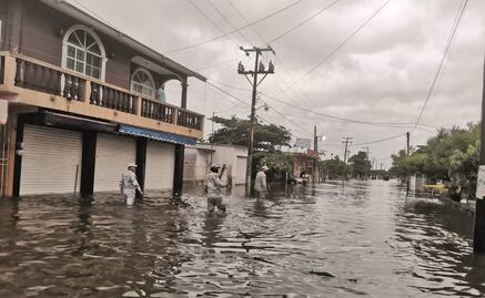 Cuatro municipios de Veracruz con inundaciones por fuertes lluvias
