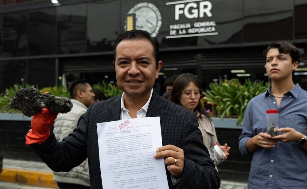 Diputados federales del PAN presentaron este lunes 30 de marzo de 2026 una denuncia ante la FGR por el derrame de petróleo en el Golfo de México. Foto: Hugo Salvador/ EL UNIVERSAL