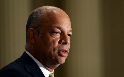 Pide Jeh Johnson más ayuda para Centroamérica