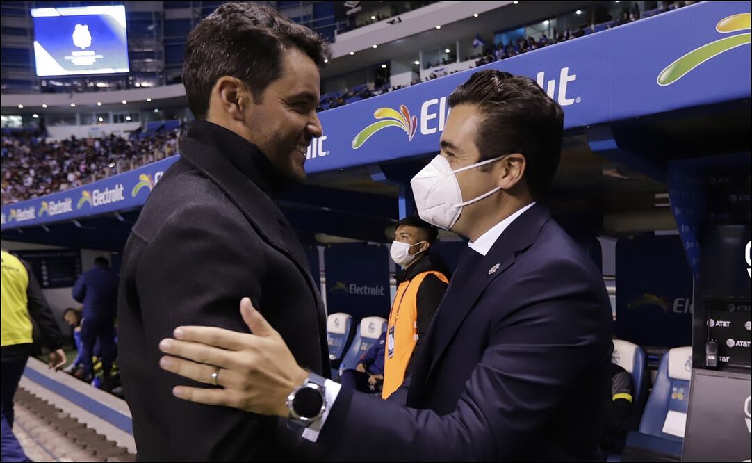 LARCAMÓN Y LEAÑO PREVIO AL PUEBLA VS CHIVAS - FOTO: IMAGO7