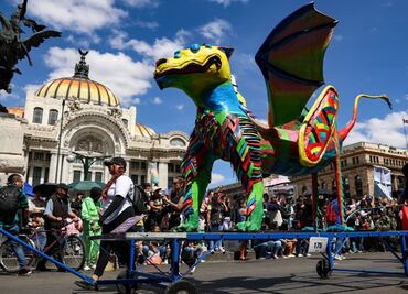 FOTOS: Monumentales alebrijes invaden la Ciudad de México