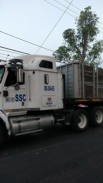 Embiste camión de la SSC a ciclista en Calzada de la Viga y muere