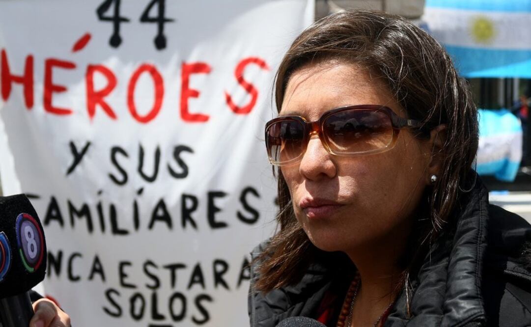 Marta Vallejos, hermana de uno de los 44 tripulantes del submarino argentino desaparecido en el océano Atlántico desde el 15 de noviembre (Foto: EFE)