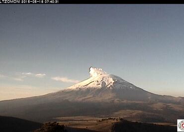 Popocatépetl Volcano spews 72 exhalations