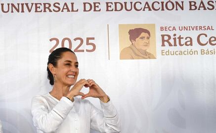 Sheinbaum acude a Veracruz a entregar tarjetas de Beca Rita Cetina; “da mucha alegría visitar a los estudiantes”, dice 