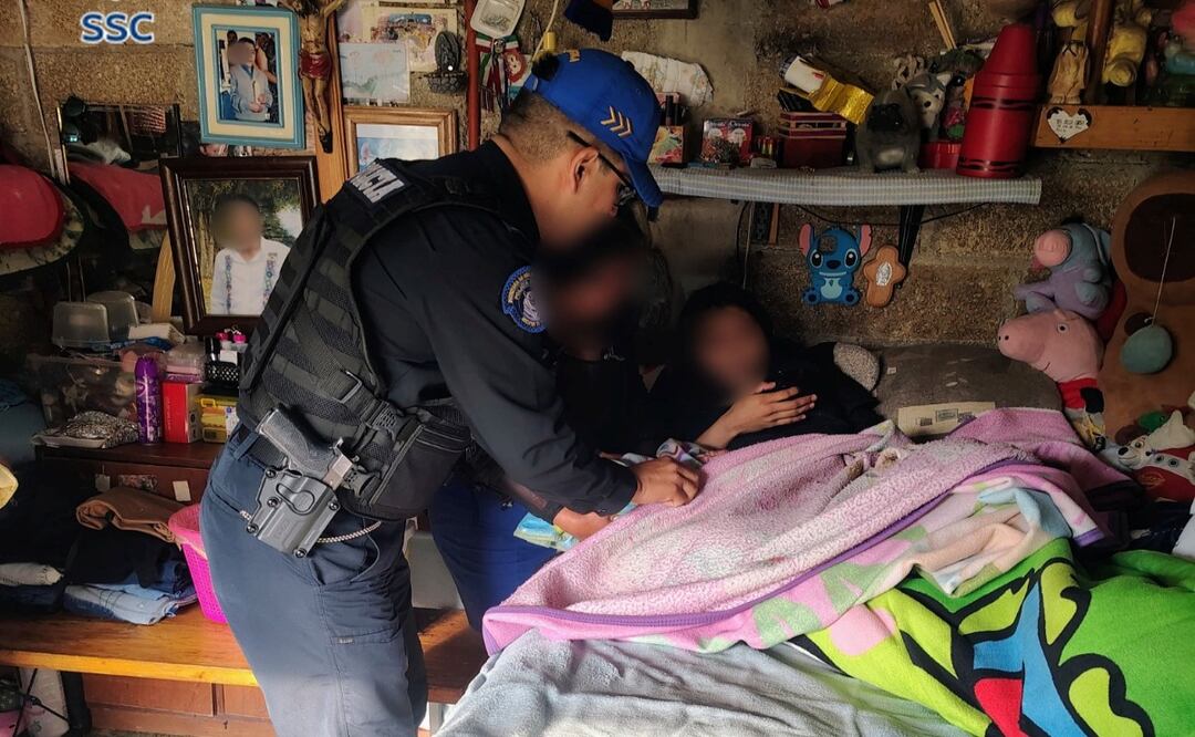 Mujer de 17 años da a luz en Cuajimalpa; policías y paramédicos atienden parto en domicilio. Foto: Especial