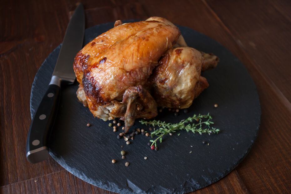 Evita recalentar el pollo por estas razones. Foto: Freepik