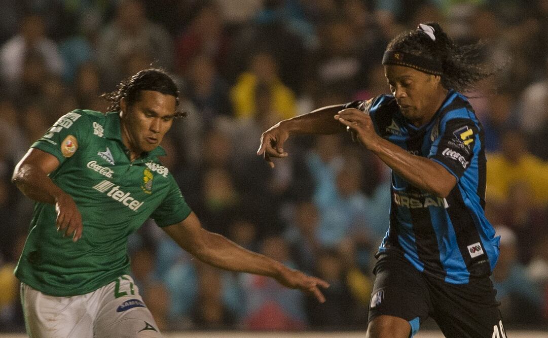 Gullit Peña recuerda cómo consiguió la playera de Ronaldinho / Foto: Imago7