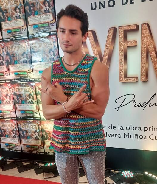 Juan Osorio suma a La Sonora Santanera y a su hijo Emilio al cierre de temporada de "Aventurera"