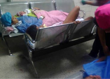 Indignan en Venezuela fotos de mujeres dando a luz en sala de espera