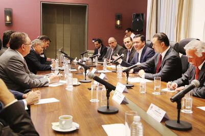 Osorio Chong promete acabar con bloqueos: IP