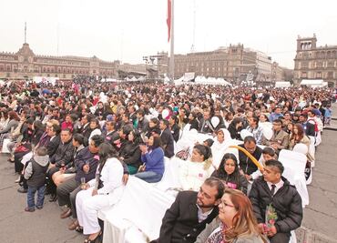 Convocan a adultos mayores a participar en bodas colectivas del Zócalo