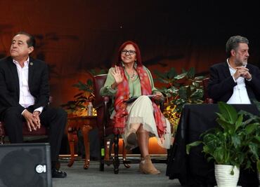 Gobierno de AMLO cumplió al mejorar los ingresos familiares mediante programas sociales: SEP