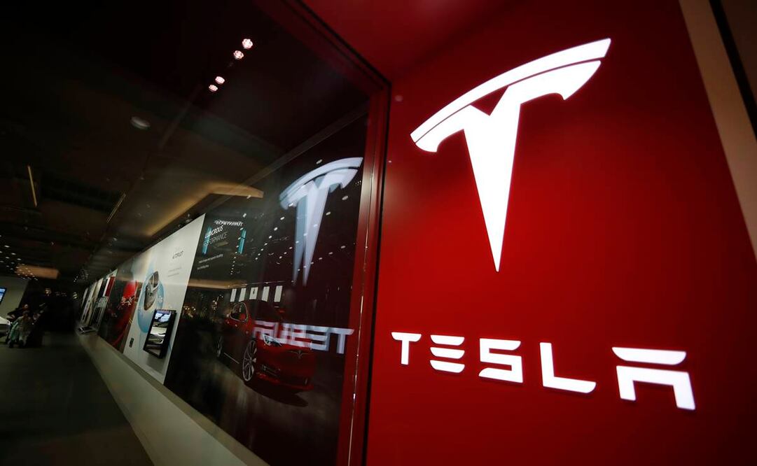 La caída de los beneficios de Tesla a pesar del fuerte aumento de los ingresos, es consecuencia de las rebajas de precios que la marca ha implementado. Foto: Archivo/AP