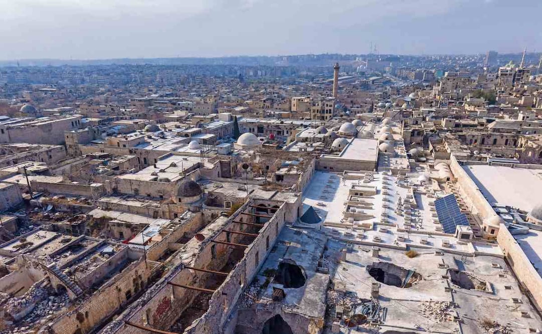 Partes del mercado histórico dañado durante la guerra civil, en Aleppo, Siria. Foto: Ahmad Fallaha / EFE