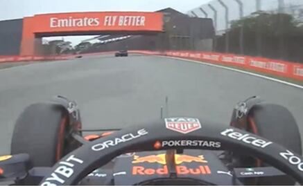 VIDEO: El momento en el que Max Verstappen se niega a ayudar a Checo Pérez