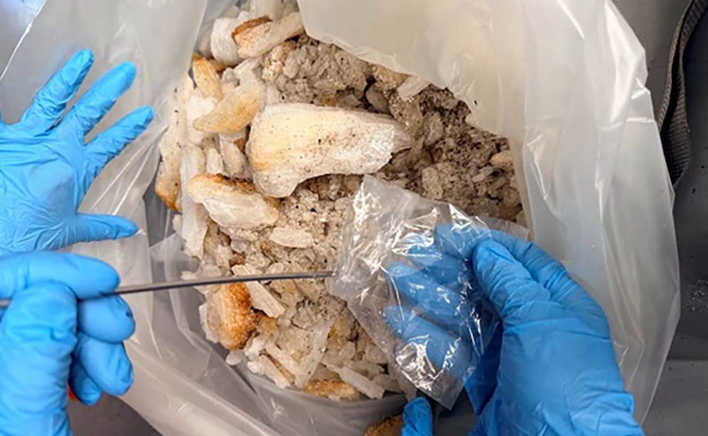 Autoridades aseguran aproximadamente 3 kilos de metanfetamina en el Aeropuerto Internacional de Toluca (30/07/2026). Foto: Especial