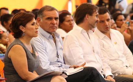 La ley no se puede negociar, Cué a maestros