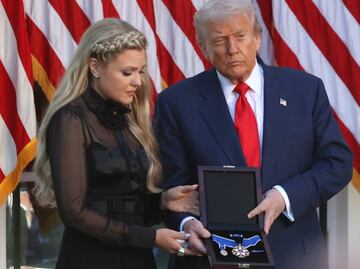 Trump entrega de forma póstuma la Medalla Presidencial de la Libertad a Charlie Kirk