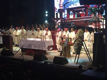 Miles dan el último adiós a Juan Gabriel en Juárez