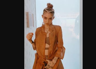 Grimes vence censura de Instagram con foto topless