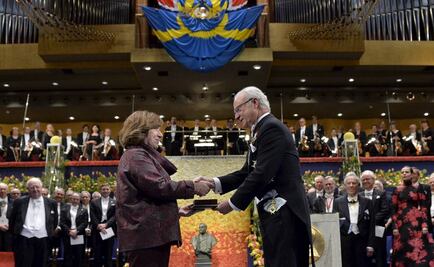 Svetlana Alexievich recibe el Nobel de Literatura