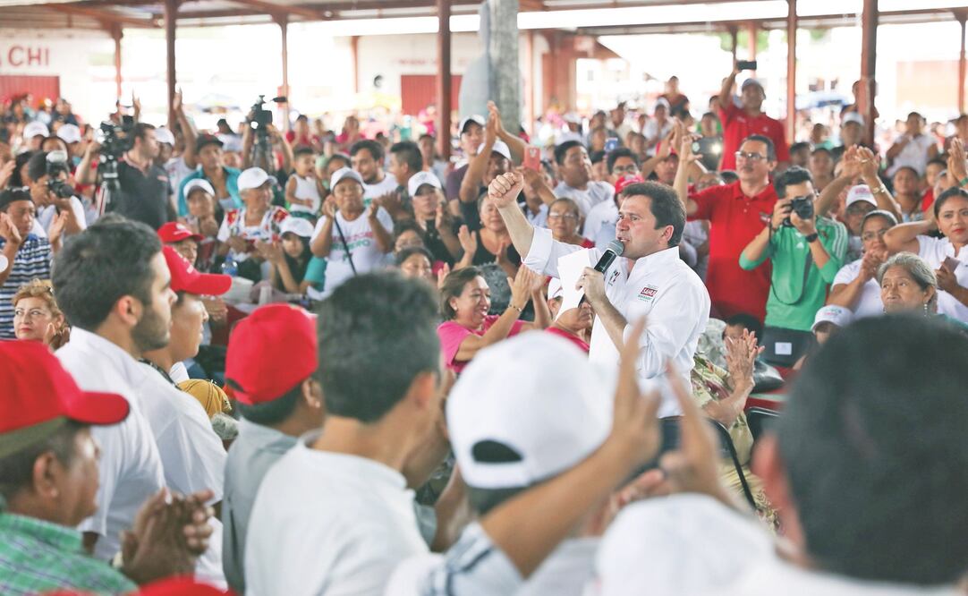 Llamado. Mauricio Sahuí (PRI-NA-PVEM) exhortó a salir a votar el próximo domingo (CUAUHTÉMOC MORENO. EL UNIVERSAL)