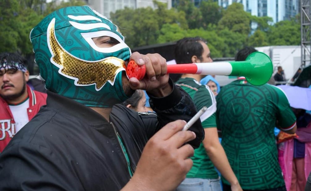Decenas de personas celebran el triunfo de México contra Sudáfrica (11/06/2026). Foto: Santiago Cadena / EL UNIVERSAL