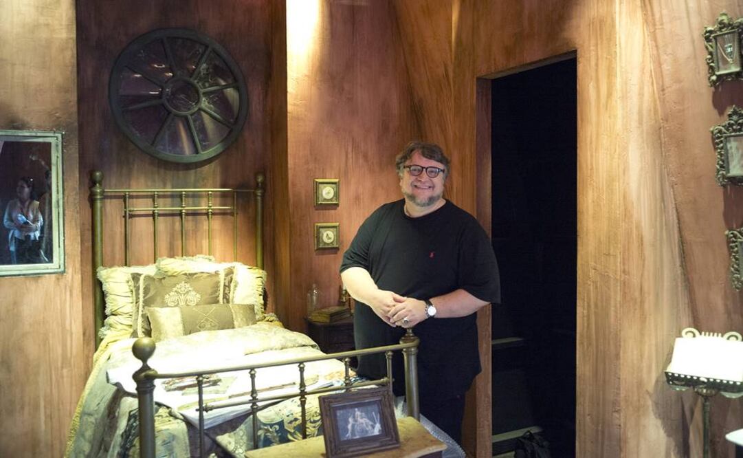 Guillermo del Toro presume de seguir haciendo las películas que él quiere y como él quiere, con su sello apasionado latino pero universal ("no es lo mismo ser fiel a tus raíces que ser folclórico", dice). FOTO: Armando Arorizo/EFE.