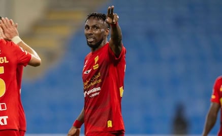 Julián Quiñones anota en la goleada del Al-Qadisiya; se acerca a Cristiano Ronaldo 