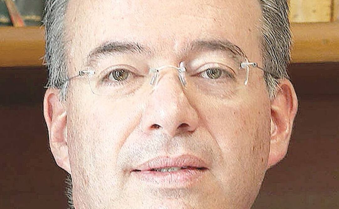 En la foto: Alejandro Díaz de León, gobernador del Banco de México (ARCHIVO. EL UNIVERSAL)