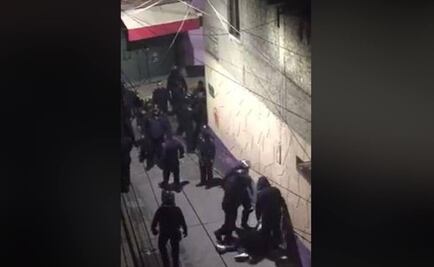 Difunden videos de policías cuando supuestamente golpean a pobladores de San Juanico