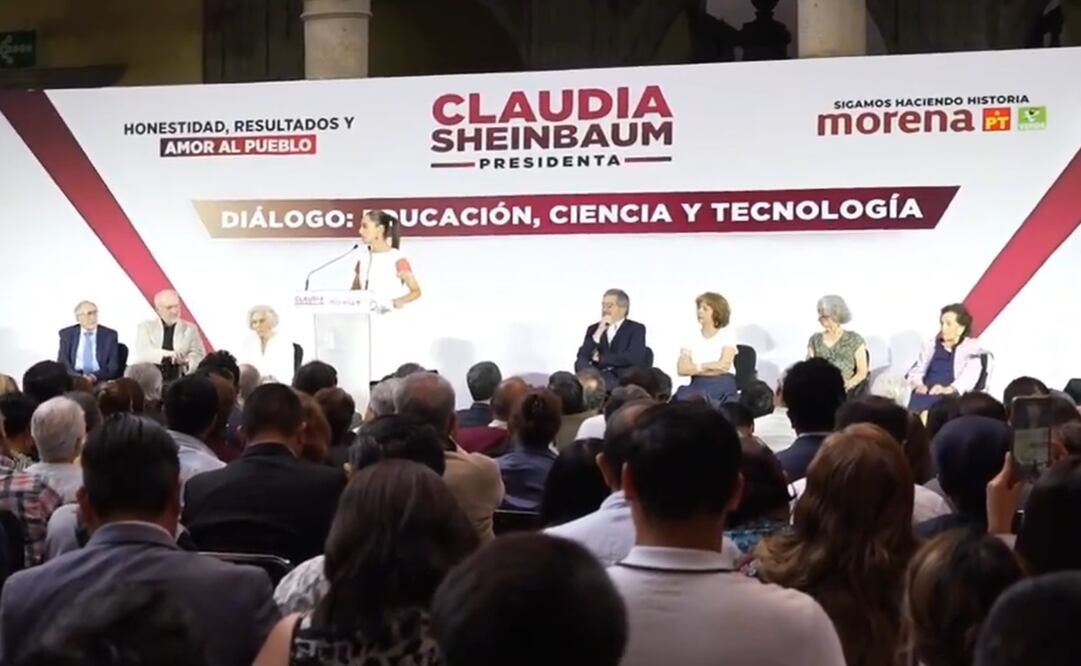 La candidata presidencial participó en el diálogo "Educación, Ciencia y Tecnología". Foto: Especial