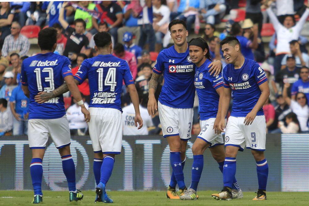 JAMMEDIA. Jugadores de Cruz Azul durante el juego de la Jornada 12 de la Liga MX 