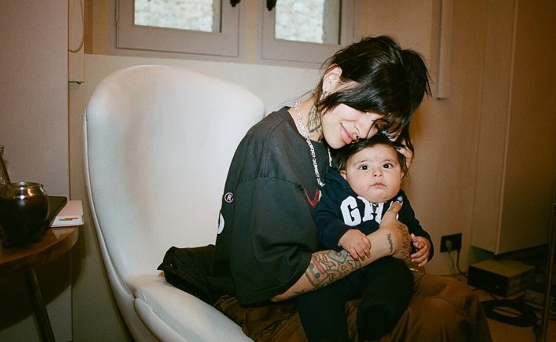 Cazzu y su hija Inti