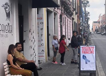 Bar organiza “novenario” a José José con ron gratis en Puebla