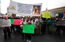 Policías de la CDMX protestan en el Zócalo; exigen protección tras agresiones del 2 de octubre