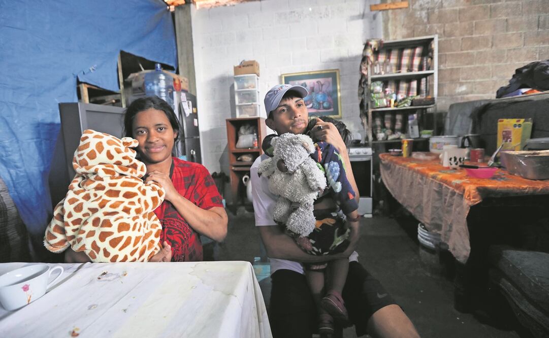En el albergue Hermanos en el Camino también ayudan a las familias migrantes. Actualmente hay cinco menores de edad, entre ellos, un bebé de tres meses. Foto: Jorge Alvarado